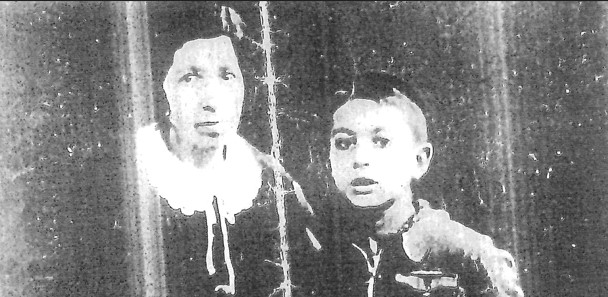 Victor Rogozyk et sa grand-mère Estera - déportés par convoi 68 du 10 février 1944 thumbnail